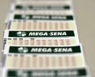 Mega-sena: ninguém acerta, e prêmio acumula em R$ 20 milhões