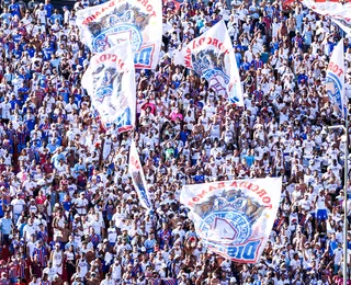 Vídeo: segurança é visto cantando música de torcida do Bahia no Barradão