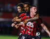 Na raça! Vitória supera expulsão e vence o Vasco de virada no Barradão - Imagem