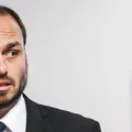 Abin paralela: Carlos Bolsonaro depõe em investigação sobre Ramagem imagem