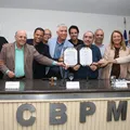 Bahia assina memorando para instalação de usina de vidro solar imagem