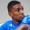 Lesão de Kanu: Bahia toma decisão em tratamento do zagueiro imagem