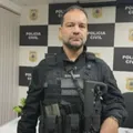 Delegado é exonerado após investigação por desvio de fuzis na Bahia imagem