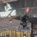 Drone que pode ser equipado com fuzil e metralhadora é lançado imagem