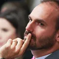 Em 10 anos, Eduardo Bolsonaro teve apenas três projetos aprovados na Câmara imagem