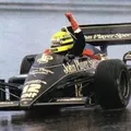 Em Estoril, há 40 anos, Senna deu 1º passo da brilhante carreira na F1 imagem