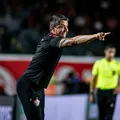 "A gente pagou pela nossa incompetência", lamenta Thiago Carpini imagem