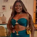 Jojo Todynho é reprimida por baiana ao fazer sinal associado a facção imagem