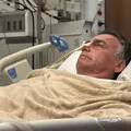 Marcas da facada: relembre as cirurgias de Bolsonaro após ataque imagem