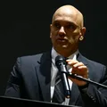 Moraes diz que Filipe Martins pode ser preso se filmado em julgamento imagem