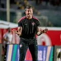 "Náutico é melhor que o Boston River", afirma Thiago Carpini imagem