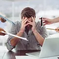 Nova norma obriga empresas a combaterem riscos psicossociais imagem