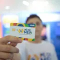 Pé-de-meia: nascidos em março e abril recebem incentivo nesta terça imagem