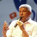 “Policiais foram afastados”, diz Jerônimo sobre caso da Engomadeira imagem