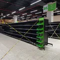 Prateleiras vazias apontam possível fim de grande rede de supermercado imagem
