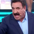 Surto? Ratinho perde o controle ao vivo e dispara: “Vocês são idiotas” imagem