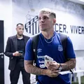 Santos perde atacante e zagueiro titulares para jogo contra o Vitória imagem