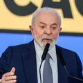 Senador bolsonarista ataca Lula em jantar: "Decrépito e senil" imagem