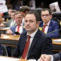 Sessão que cassou Glauber Braga é marcada por tumulto imagem