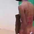 Suspeito de roubo é obrigado a usar calcinha fio-dental em Salvador; assista imagem