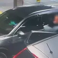 Homem é morto após sequestrar mulher em estacionamento de loja imagem