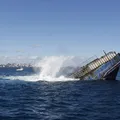 VÍDEO: ferry-boat é afundado na Baía de Todos-os-Santos imagem