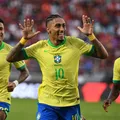 Vini Jr faz gol heroico no fim e Brasil vence a Colômbia em Brasília imagem