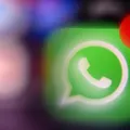 Zap caiu? Usuários não conseguem mandar mensagem em grupos imagem