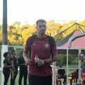 Zagueiro do Vitória evolui de lesão e pode ser opção contra o Vasco imagem