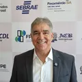 Zé Neto estende bandeira branca e se coloca à disposição a ajudar Feira imagem