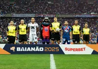 Ex-juiz critica arbitragem do Ba-Vi: "Cabeçada não é expulsão?" imagem
