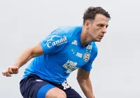 Arias treina em campo e Bahia finaliza preparação de olho no Paysandu imagem