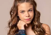 Atriz mirim do SBT sofre 7 paradas cardíacas e família faz vaquinha imagem