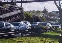 Ciclista morre após ser atropelado por carro na Av. Paralela