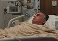 Bolsonaro exibe evolução pós-operatória nas redes sociais; assista