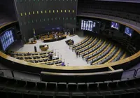 Câmara vota 23 projetos nesta terça; CNH gratuita é destaque imagem