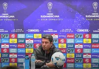 Carpini cobra dribles e improvisos a jogadores do Vitória: "Ganha jogo" imagem
