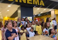 Cinema e meias trocadas marcam o Dia da Síndrome de Down em Salvador