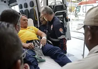 Cirurgia de Bolsonaro tem mais de 9h de duração; quadro é estável imagem