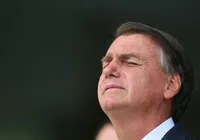 Com Bolsonaro internado, STF publica decisão sobre golpe de Estado imagem