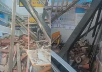 Treze crianças ficam feridas após teto de escola desabar em Itaparica imagem