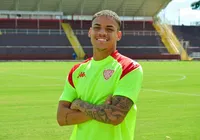 Diretoria do Vitória avalia contratação de lateral-esquerdo imagem