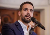 Eduardo Leite anuncia pré-candidatura à Presidência em 2026