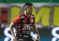 Erick entende vaias e cobra elenco do Vitória: "Hora de assumir"