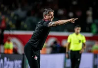 "A gente pagou pela nossa incompetência", lamenta Thiago Carpini imagem