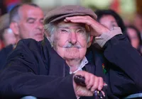 Famosos se despedem de Mujica pelas redes sociais; confira imagem