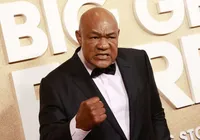 George Foreman, lenda do boxe, morre aos 76 anos imagem