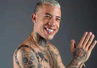 Vídeo: Franklin Reis é recebido em clima de festa na 1ª noite solto imagem
