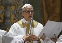 Papa Leão XIV celebra primeira missa com cardeais no Vaticano imagem