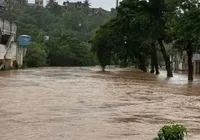 Santo Amaro decreta situação de emergência após rio transbordar imagem